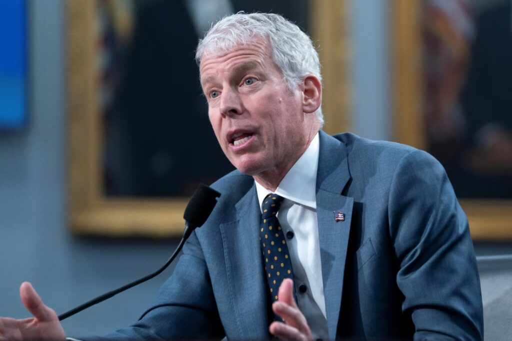 White House Pushes Domestic Energy Drilling Expansion to Lower Oil Prices Amid Global Tensions