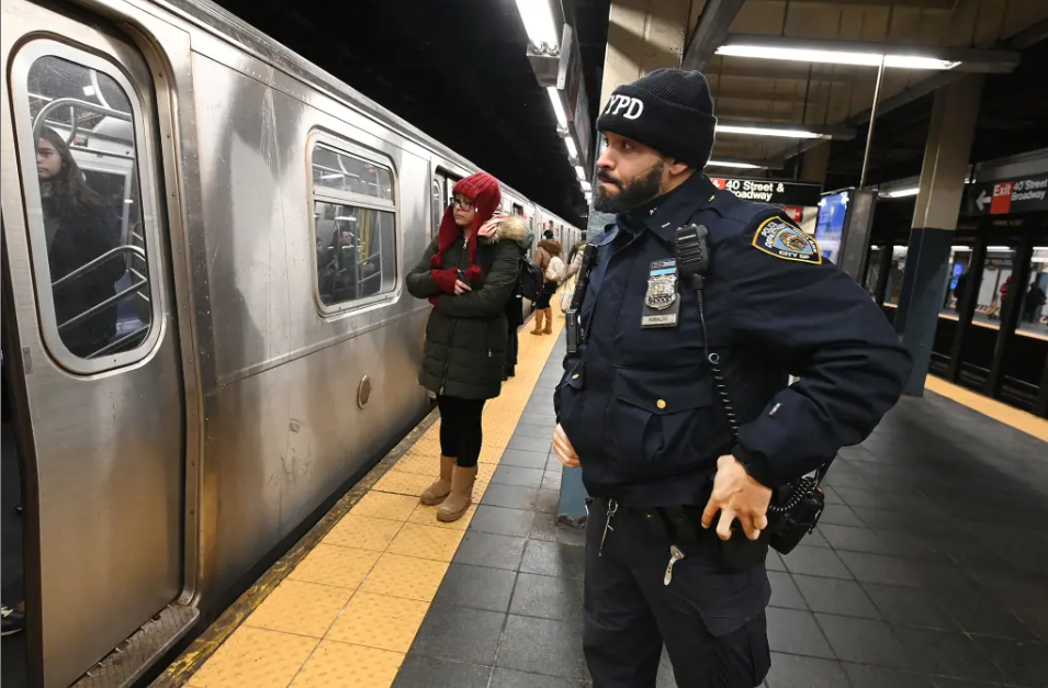 Mamdani’s Office of Community Safety Leaves NYPD Handling Most Mental-Health Calls