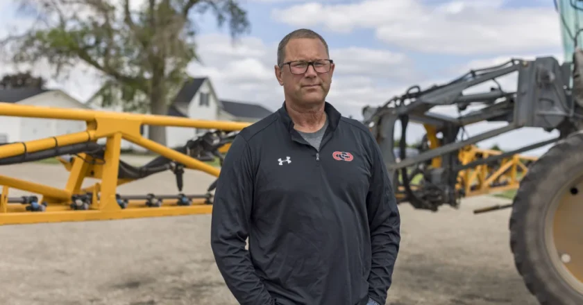 Iowa Farmers Continue Supporting Trump Despite Economic Challenges